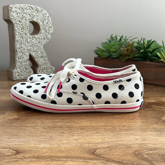 ✨Sold✨ Keds Kate Spade Black Polka Dot Sneakers - Picture 3 of 10